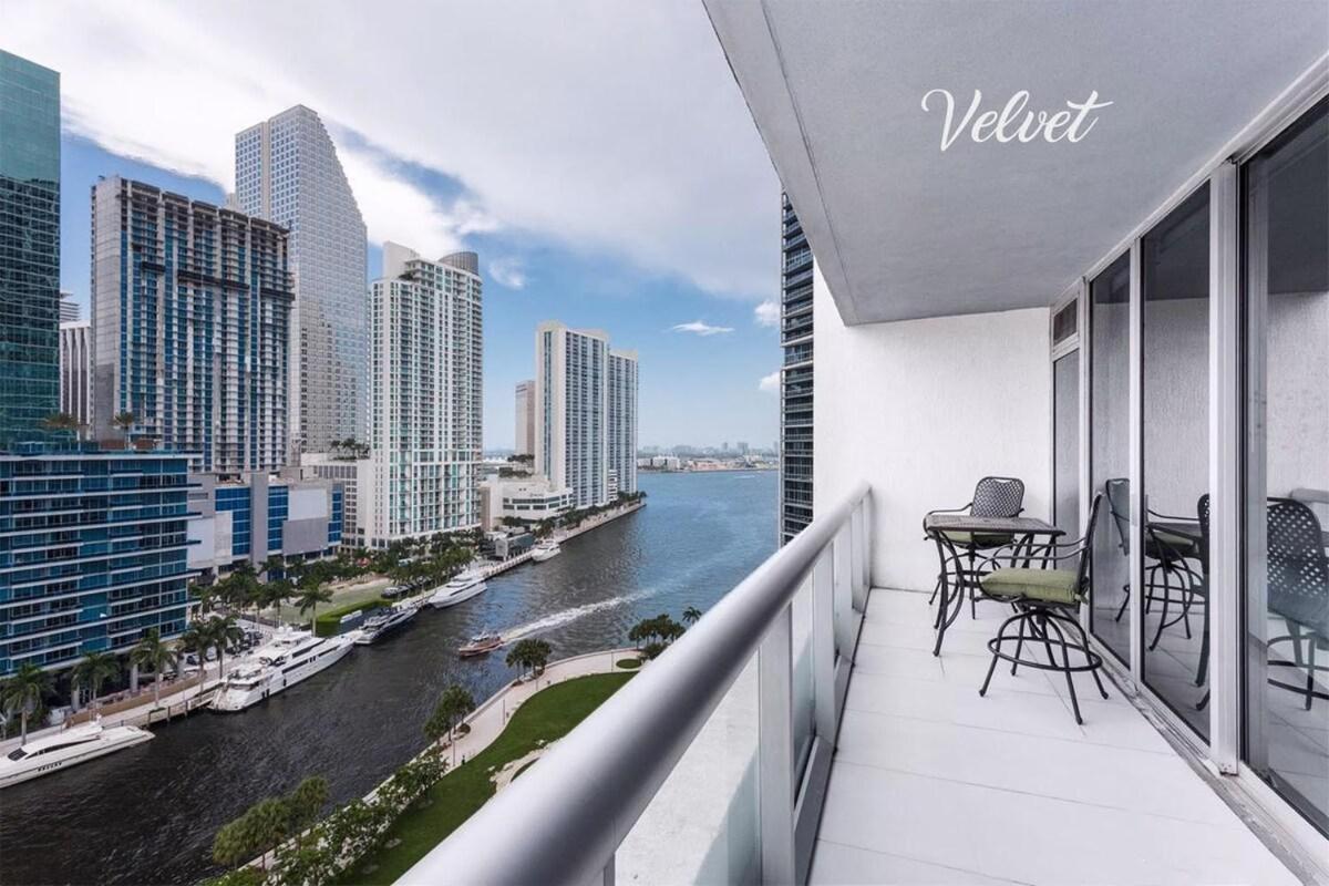 Icon Brickell Suites By Vesper Miami Bagian luar foto